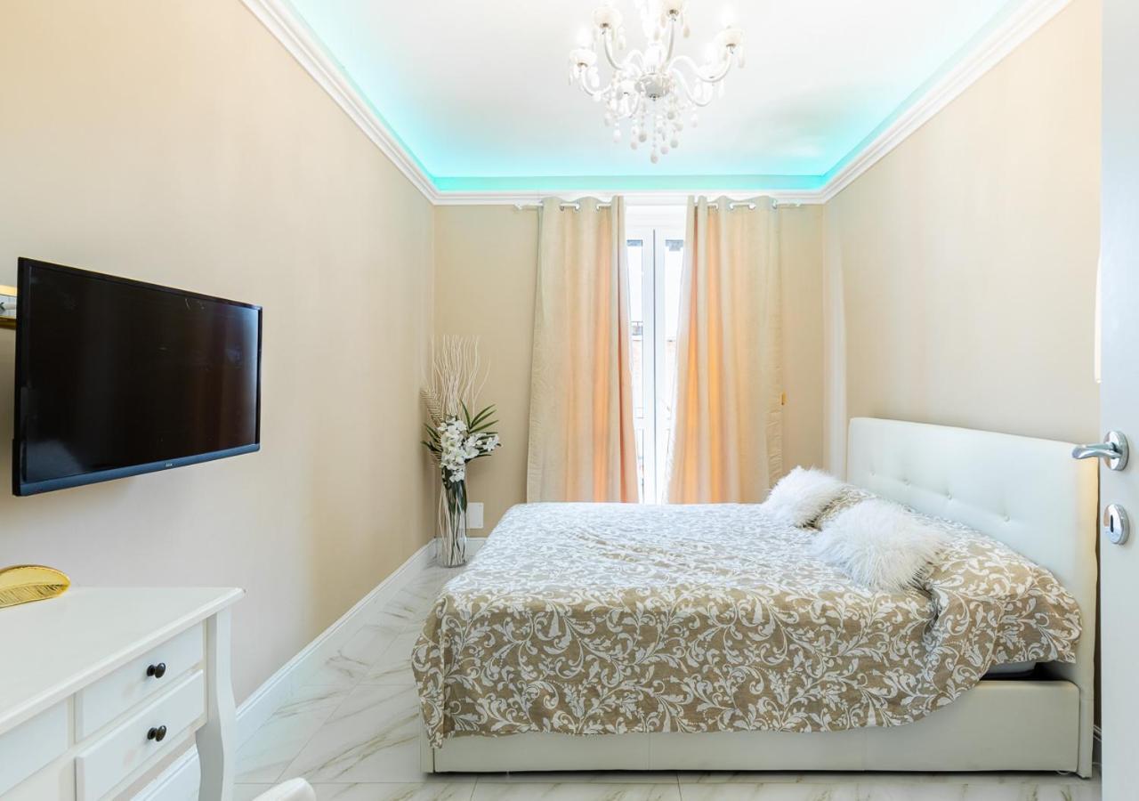 ELEGANT SUITE - in centro PortaNuova Turim Exterior foto