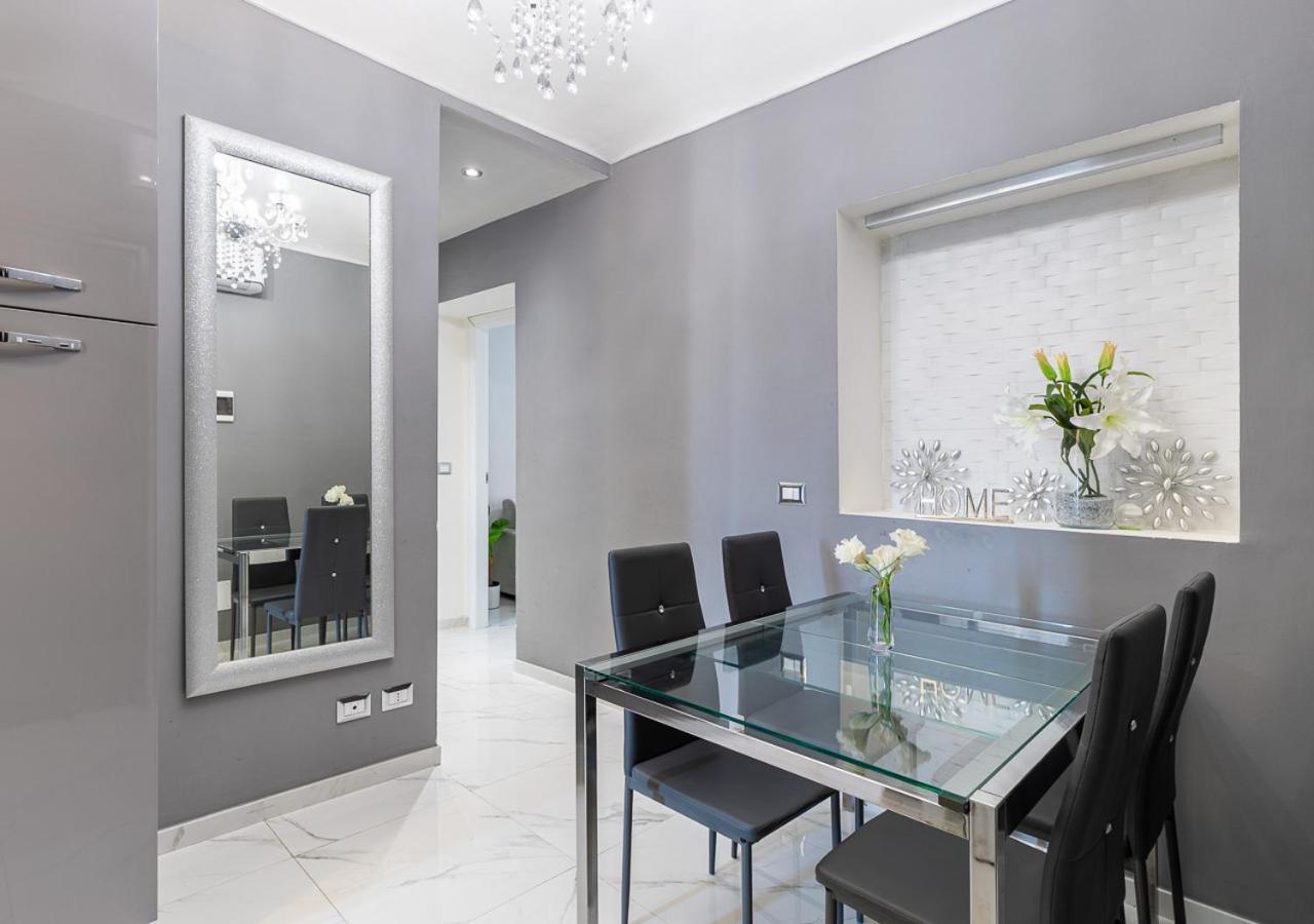ELEGANT SUITE - in centro PortaNuova Turim Exterior foto