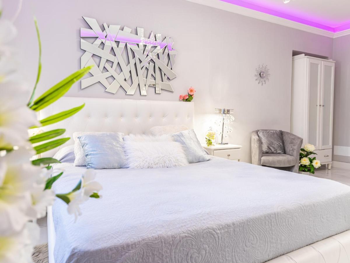 ELEGANT SUITE - in centro PortaNuova Turim Exterior foto